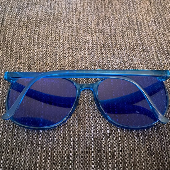 Color Therapy Blue Glasses - Picture 6 of 7